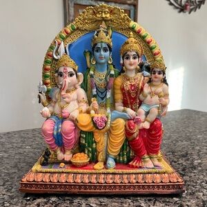 Shiv Parivar Statue